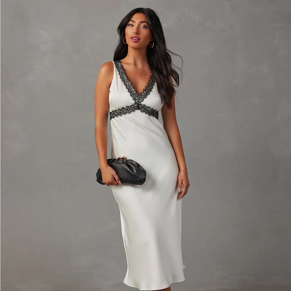 NEW VICI DRESS